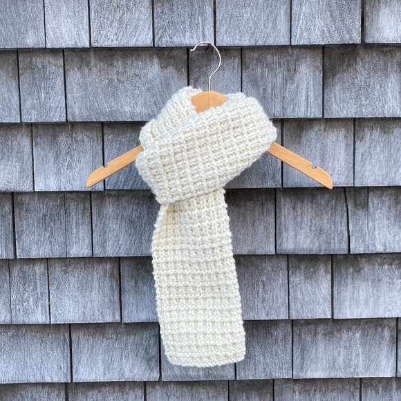 Women's Scarf, Off White Color, Christmas Gift NWT - Picture 4 of 5